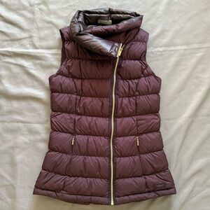 EUC Women’s Athleta Asymmetrical Down Vest Size XS